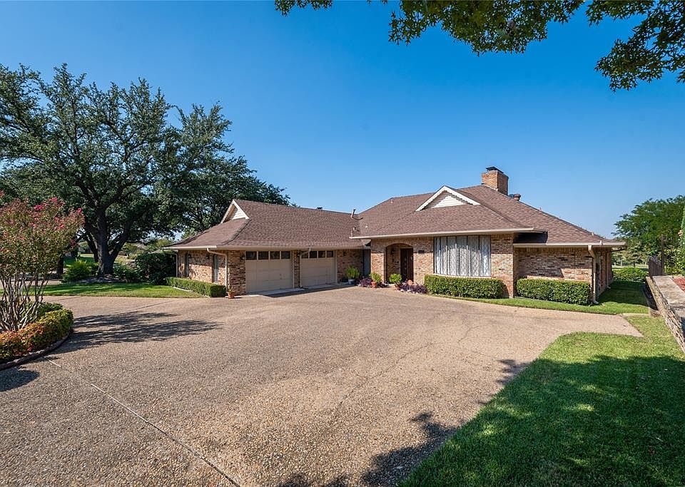 1st image of 4003 Fairlakes Dr