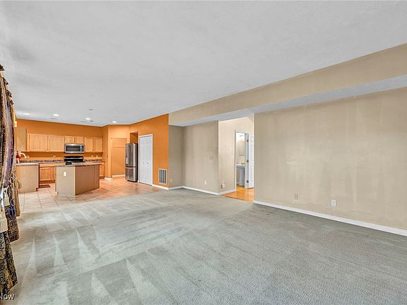 5th image of 4393 Stoneledge Dr