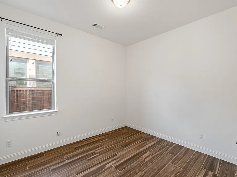 2614 High Bluff Dr — Photo 20