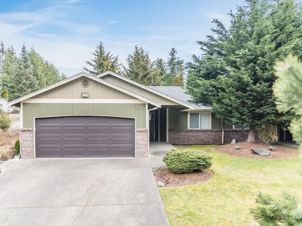 12215 121st Avenue Ct E, Puyallup, WA 98374