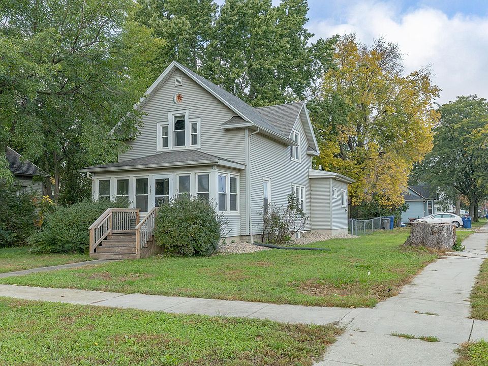 1st image of 337 E 2nd St