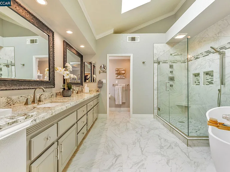 668 Sun Tree Ct — Photo 49
