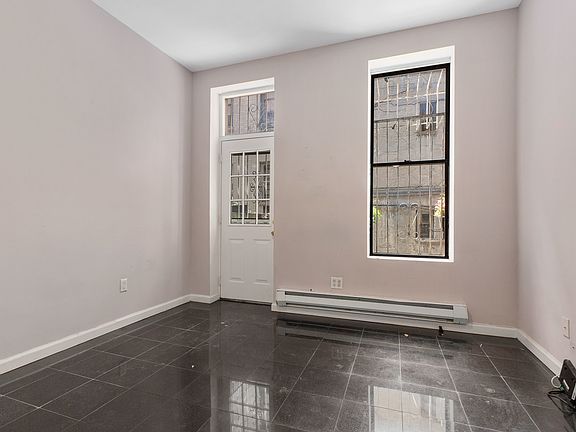 3rd image of 332 W 49th St APT 1RE