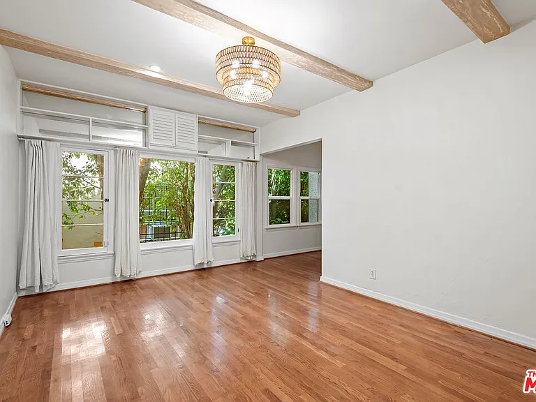 340 N Oakhurst Dr #103 — Photo 2