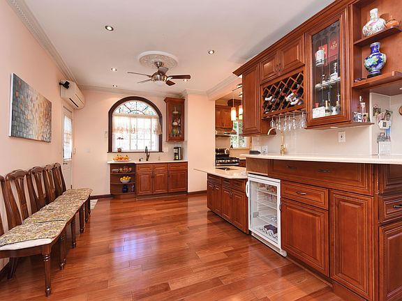 4th image of 4552 Auburndale Ln