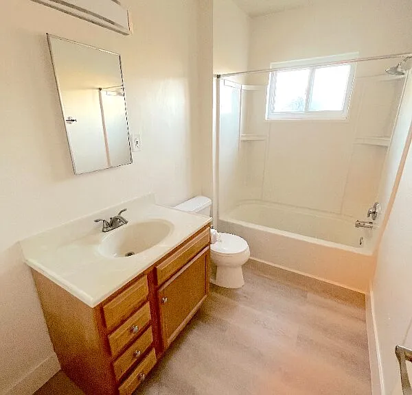 2121 Placentia Ave #I — Photo 15