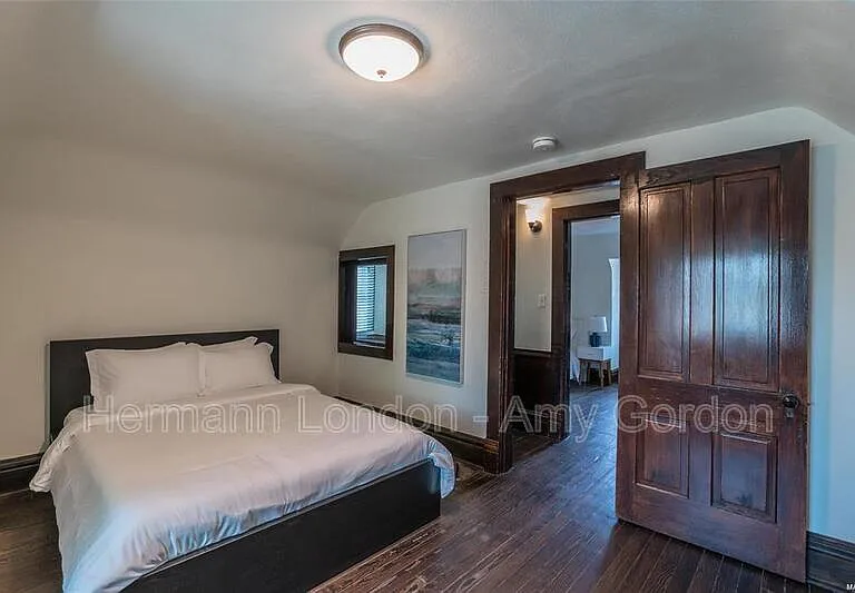 3922 Castleman Ave — Photo 13