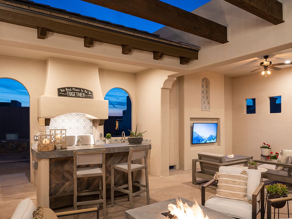 Signature Style Ideal Outdoor Living Spaces by TrinityHomesLC
