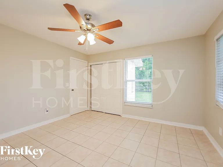 3752 SW Santa Barbara Pl — Photo 10