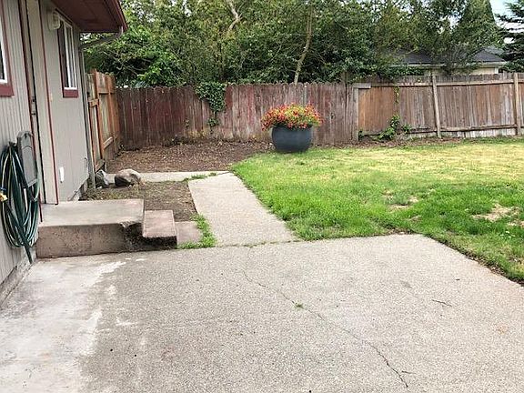 3rd image of 1019 N Villard St
