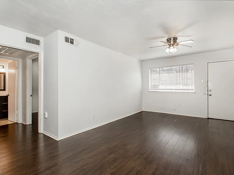 5722 Gaston Ave #H — Photo 12