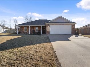 1343 Fox Trail Dr, Elkins, AR 72727