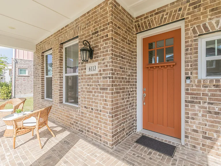 6113 Kendrick Mews — Photo 3