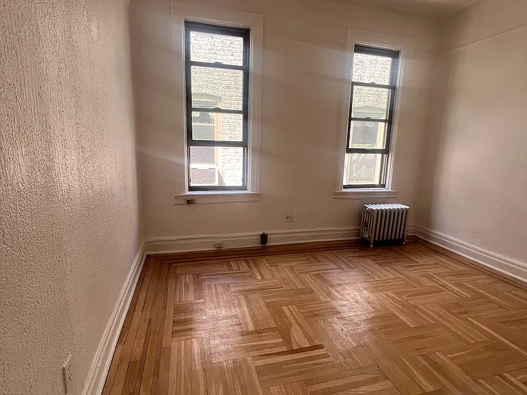 2143 Chatterton Ave #2 — Photo 2
