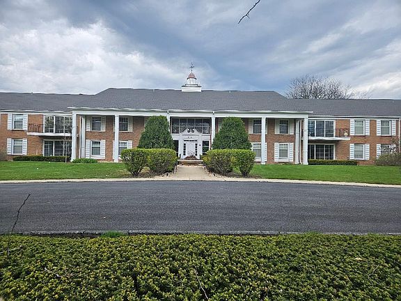 2nd image of 3001 Heritage Dr APT 204