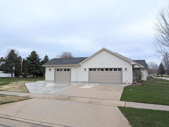 835 Mockingbird LANE, Plymouth, WI 53073
