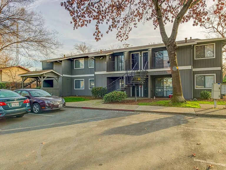 1212 W Sacramento Ave #11 — Photo 11