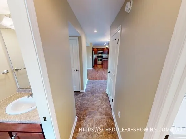 1806 N Creek Dr, Marquette, MI 49855