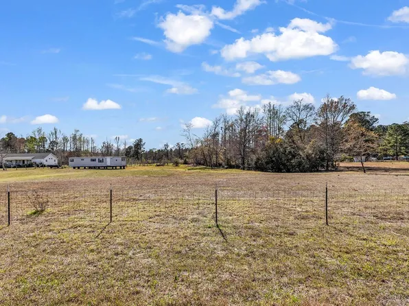 7626 Bellaire Dr., Nichols, SC 29581