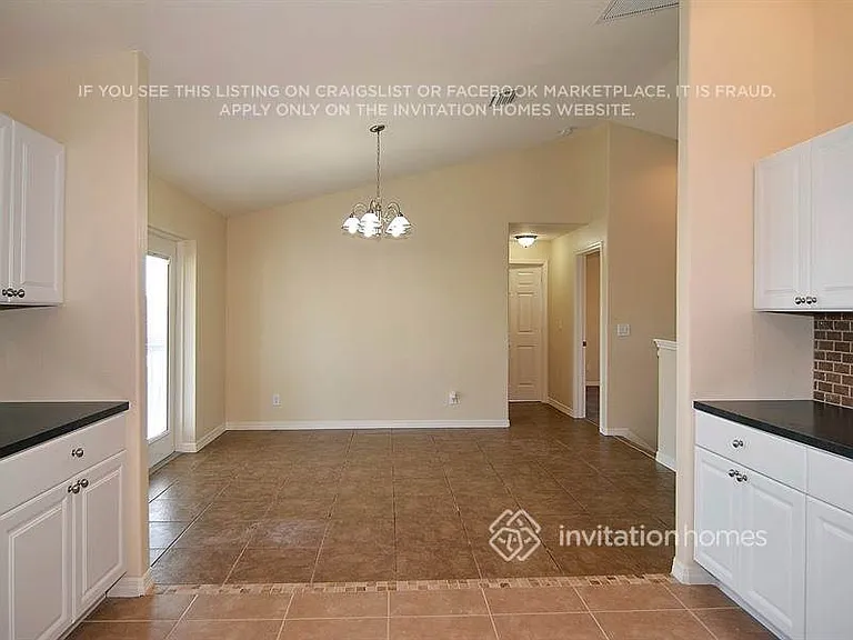 2351 SW Freeman St — Photo 5