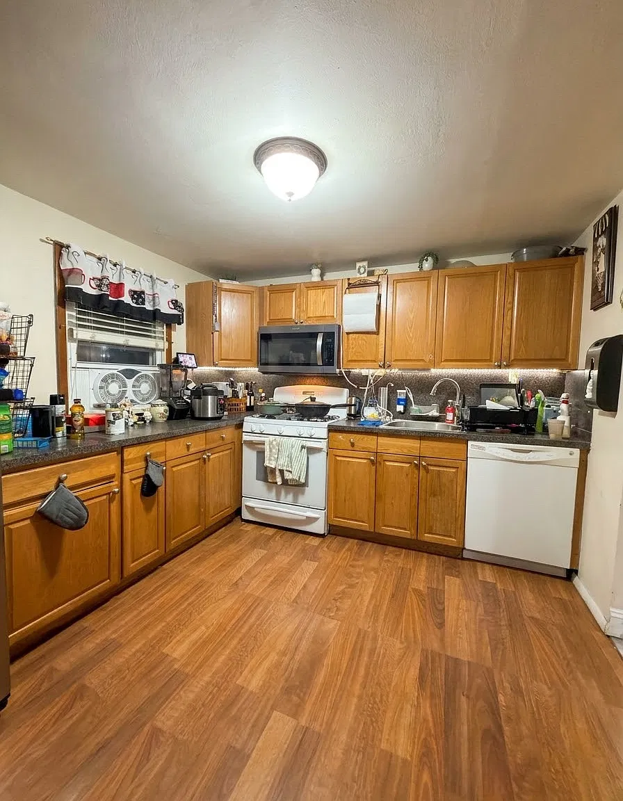 2 bed, $2,699 — Photo 3
