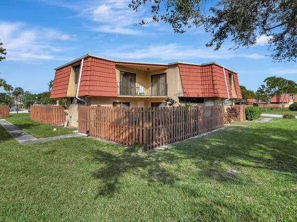 8116 Thames Boulevard #D, Boca Raton, FL 33433