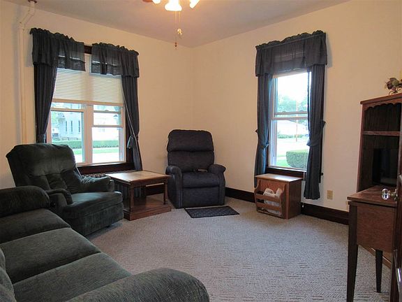 2nd image of 534 Prairie Ave
