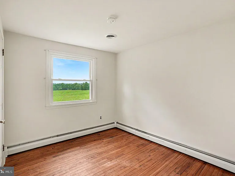 712 E Pine Ford Rd — Photo 23