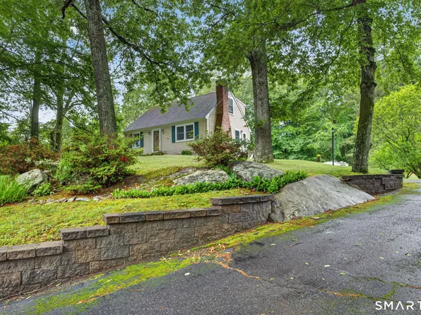 17 Hunters Path, Clinton, CT 06413