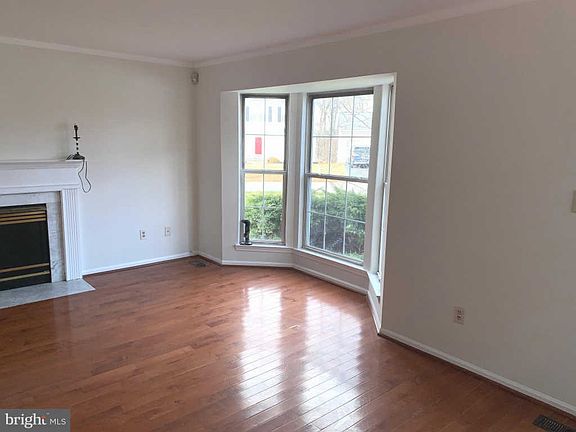 3rd image of 22 Sir Thomas Ln