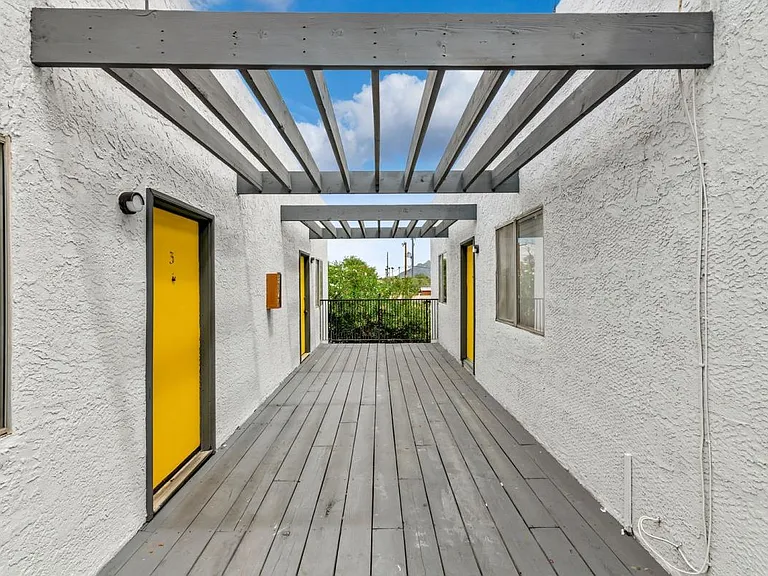 The Landings on 2nd — Photo 7