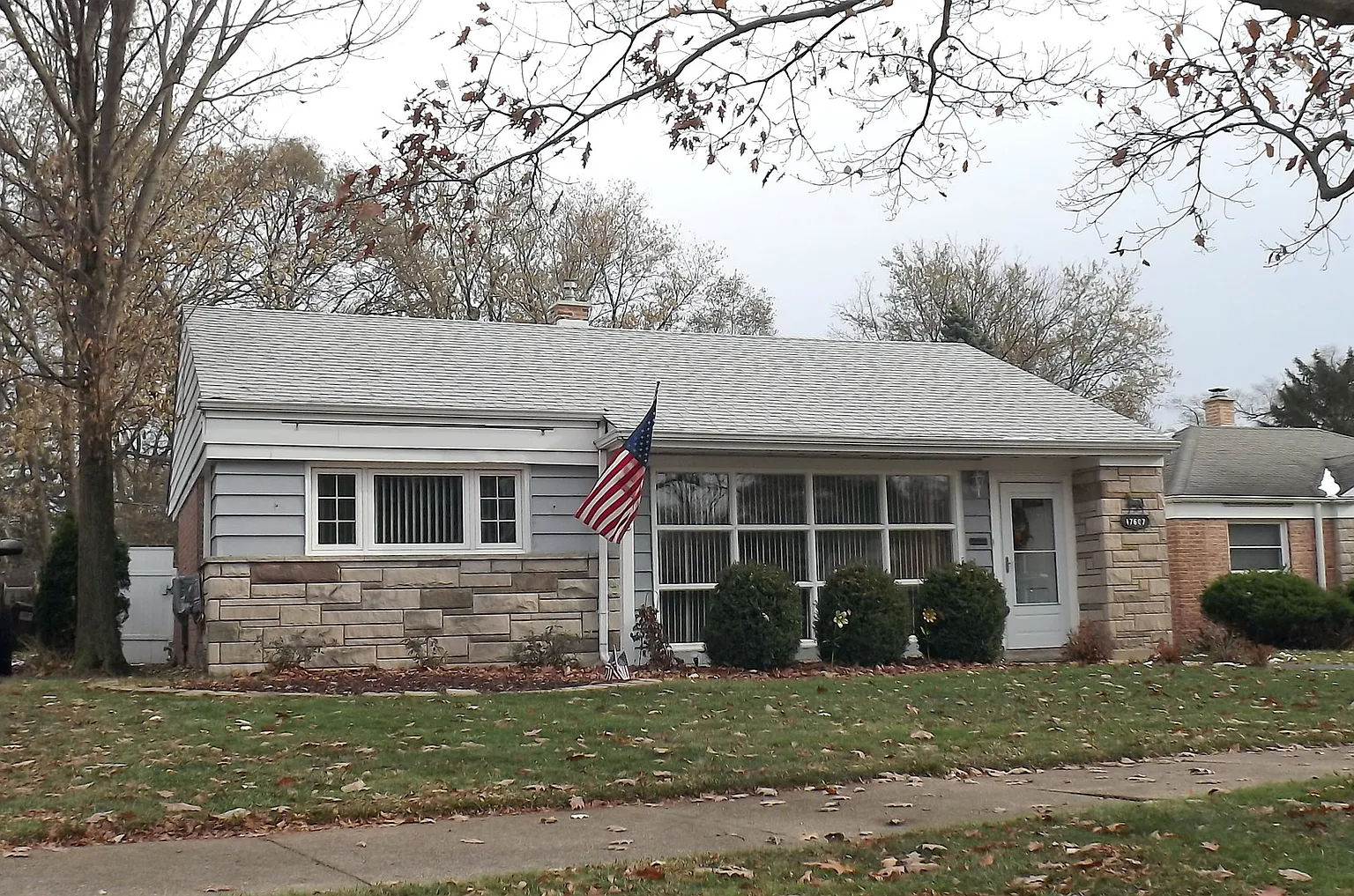 17607 Howe Ave photo 1