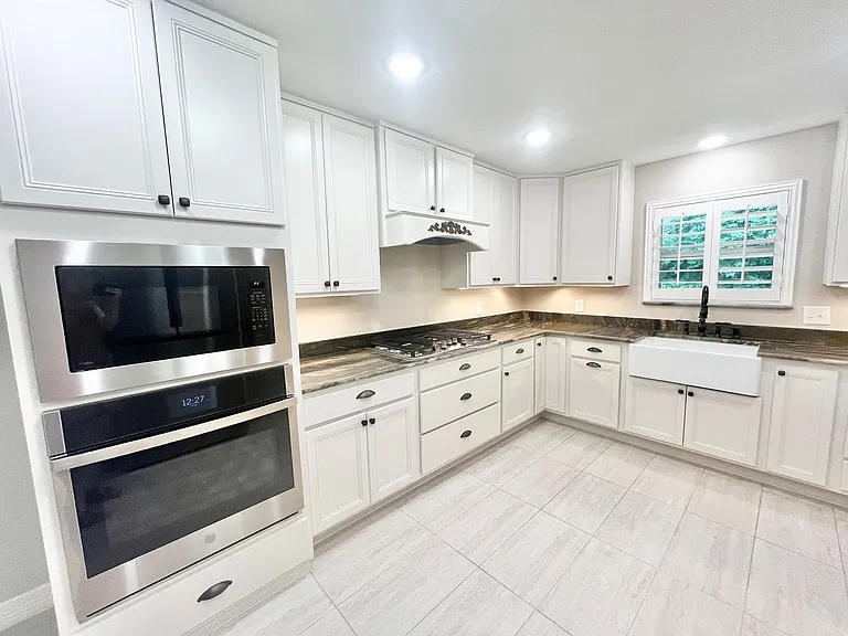 313 Santa Clara St — Photo 8