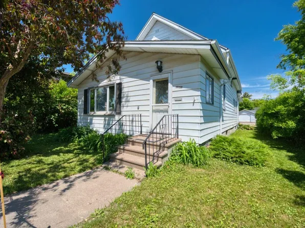 1203 20th St S, Eveleth, MN 55792