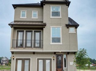 9917 Spring Shadows Park Cir, Houston, TX 77080