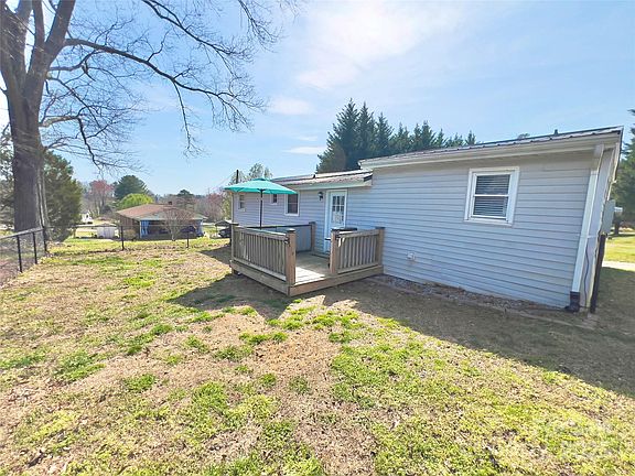 4th image of 2594 Baker Cir