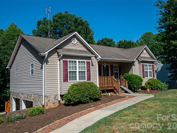 3rd image of 3611 Judea Dr