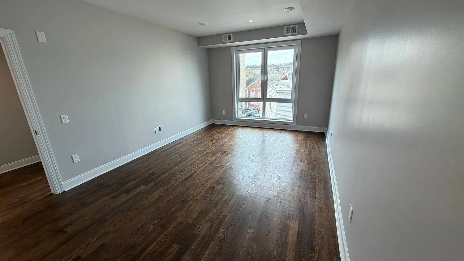 3 bed, $3,700 — Photo 4