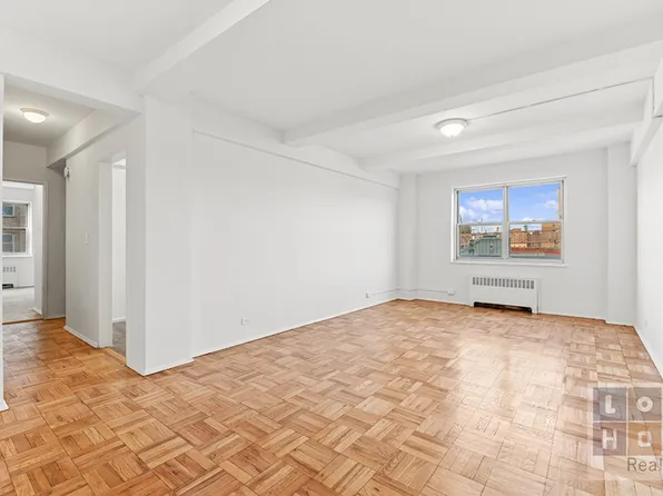 550 Grand Street J8J image 1 of 21