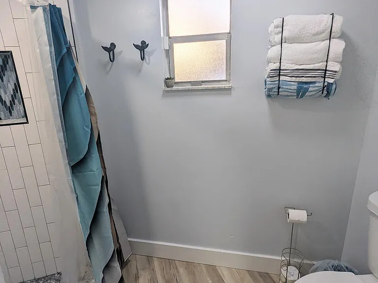 1128 Hernando St #B — Photo 16