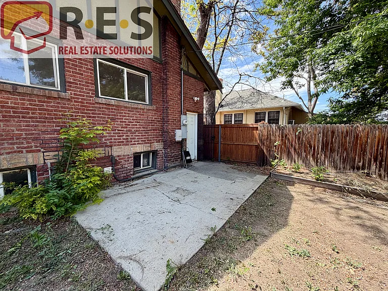 1146 Jackson St — Photo 17