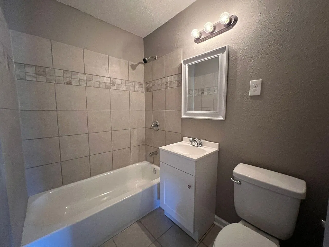 3219 Range Line Rd — Photo 2