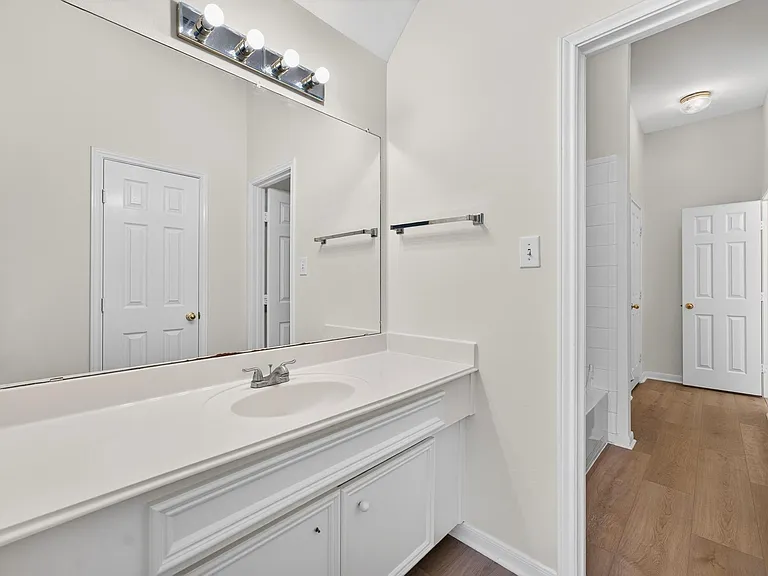 1727 Emma Cove Ct — Photo 25