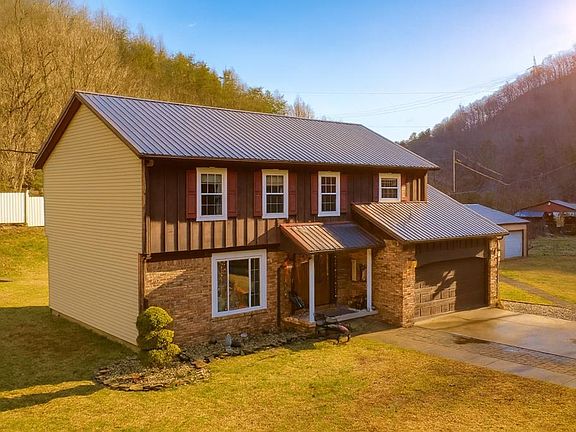 2nd image of 15 Wallace Rd