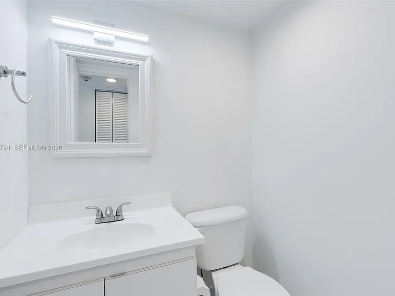 100 Bayview Dr #1102 — Photo 19