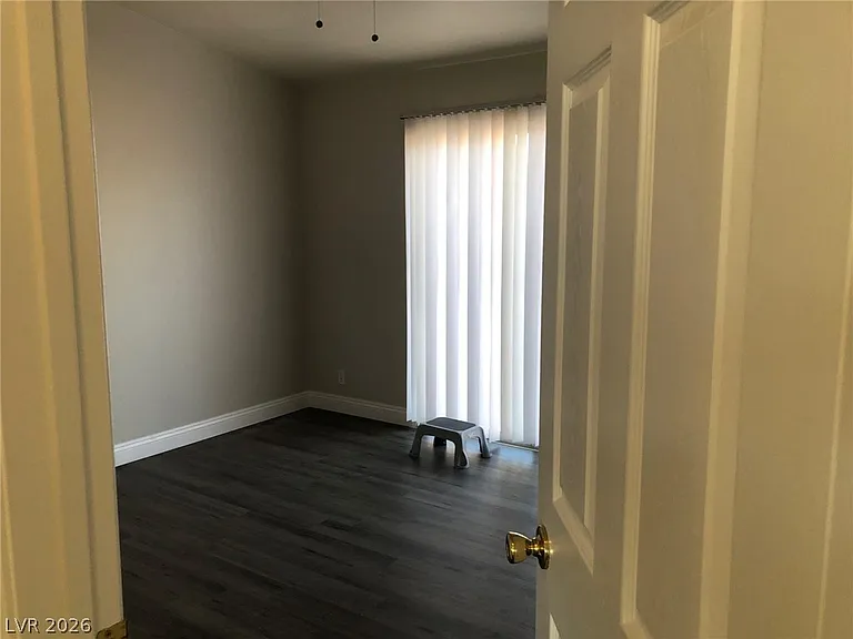 916 Clubview Dr — Photo 23