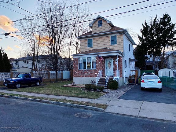 2nd image of 258 Dubois Ave
