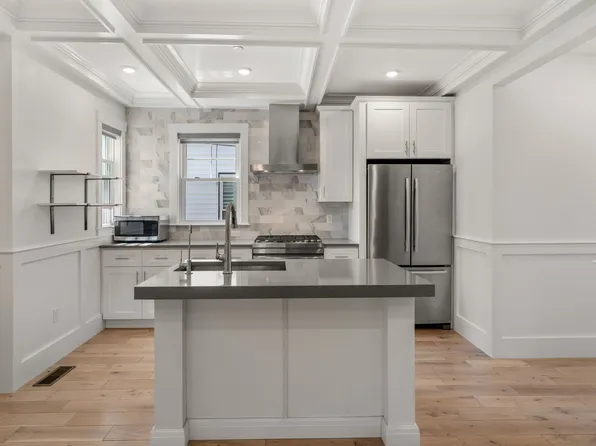 36 Trull St #1, Somerville, MA 02145