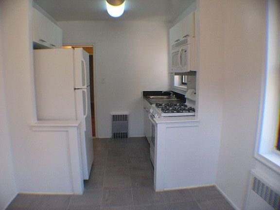 3rd image of 9830 67th Ave APT 4H