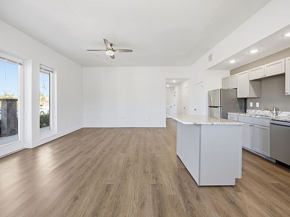 5th image of 100 N Dewey St Unit 404
